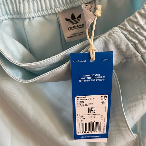 NWT Adidas gender neutral size small - Picture 9 of 9